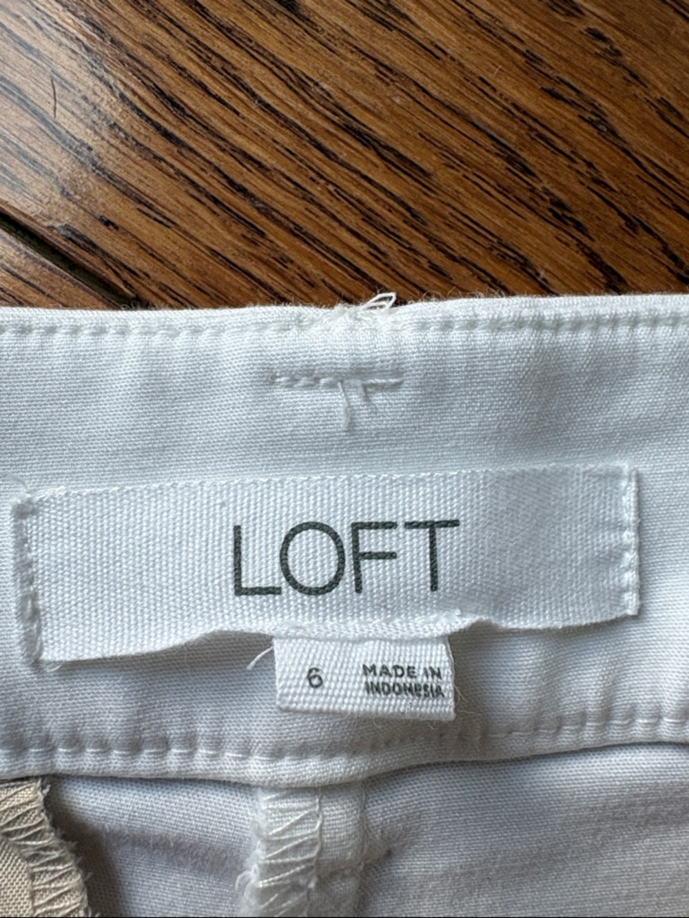 LOFT White The Riviera Short size 6 Tailored Shorts - Picture 3 of 16